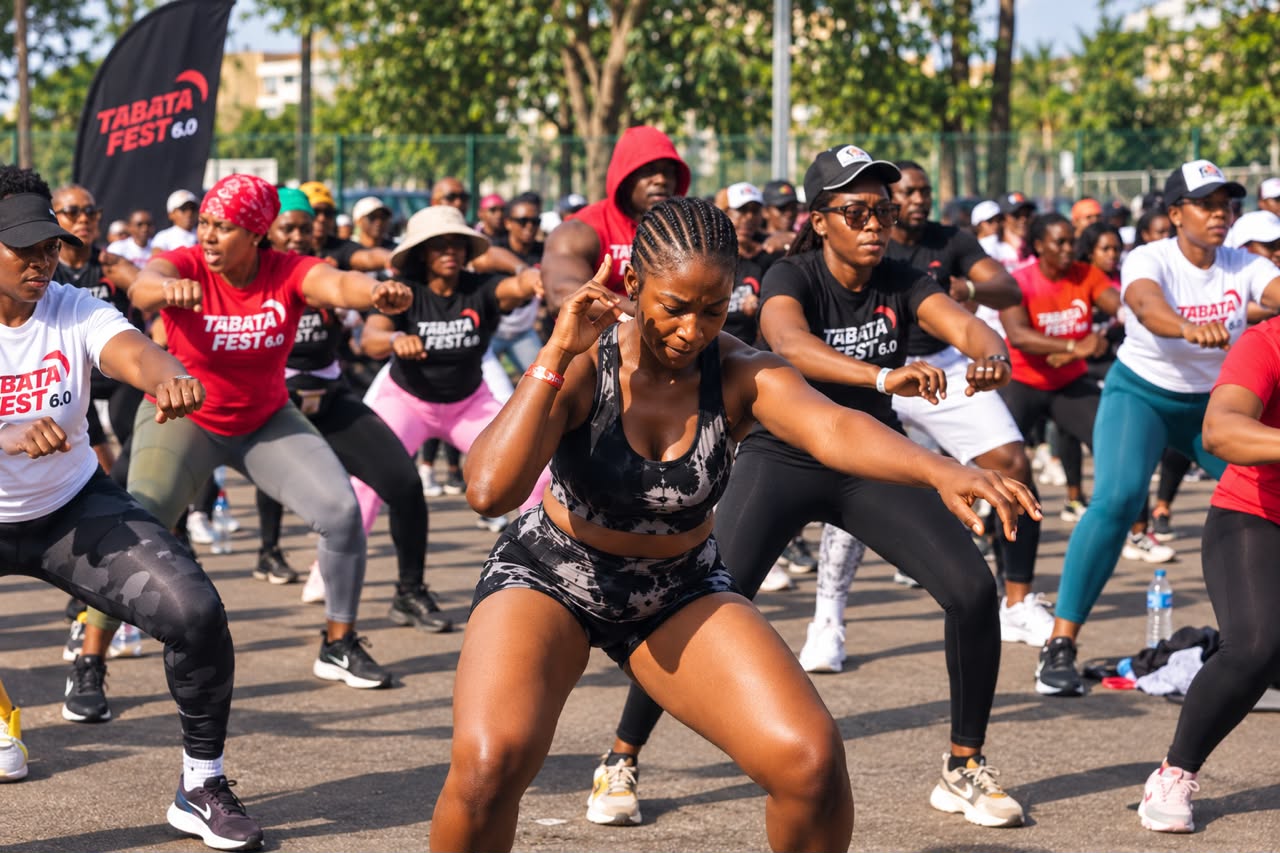 Hundreds of people taking part in an outdoor Tabata Fest workout